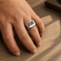 Anillo mesa de hombre personalizado con grabado láser