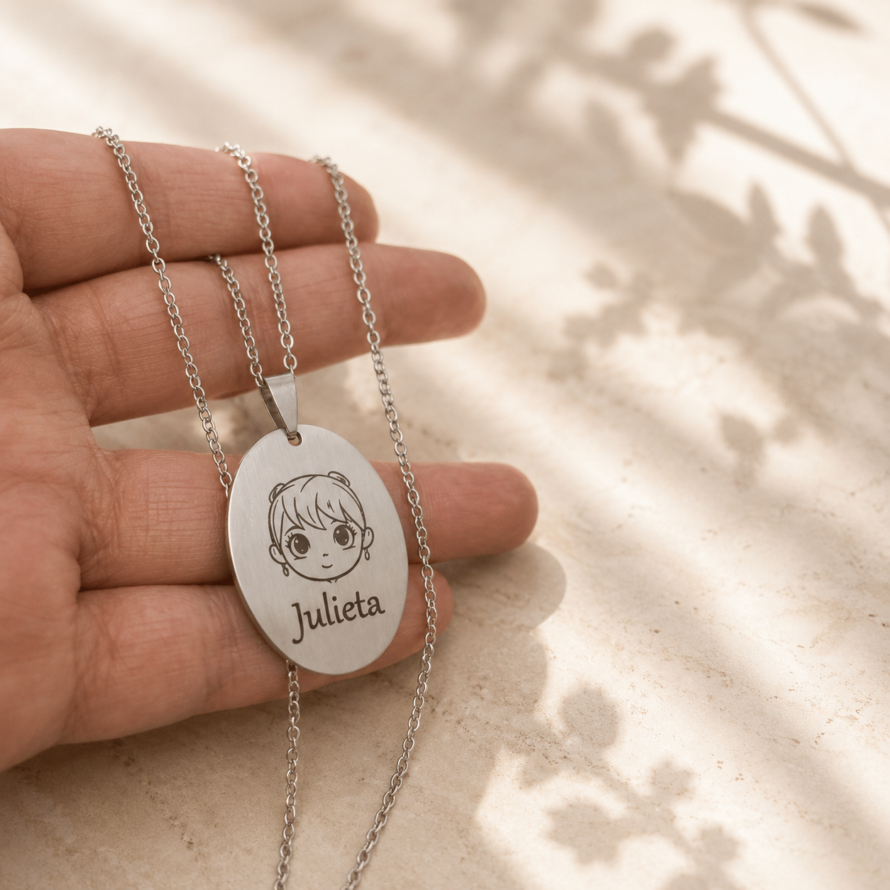 Dije ovalado de acero con cadenita personalizado con texto o diseño