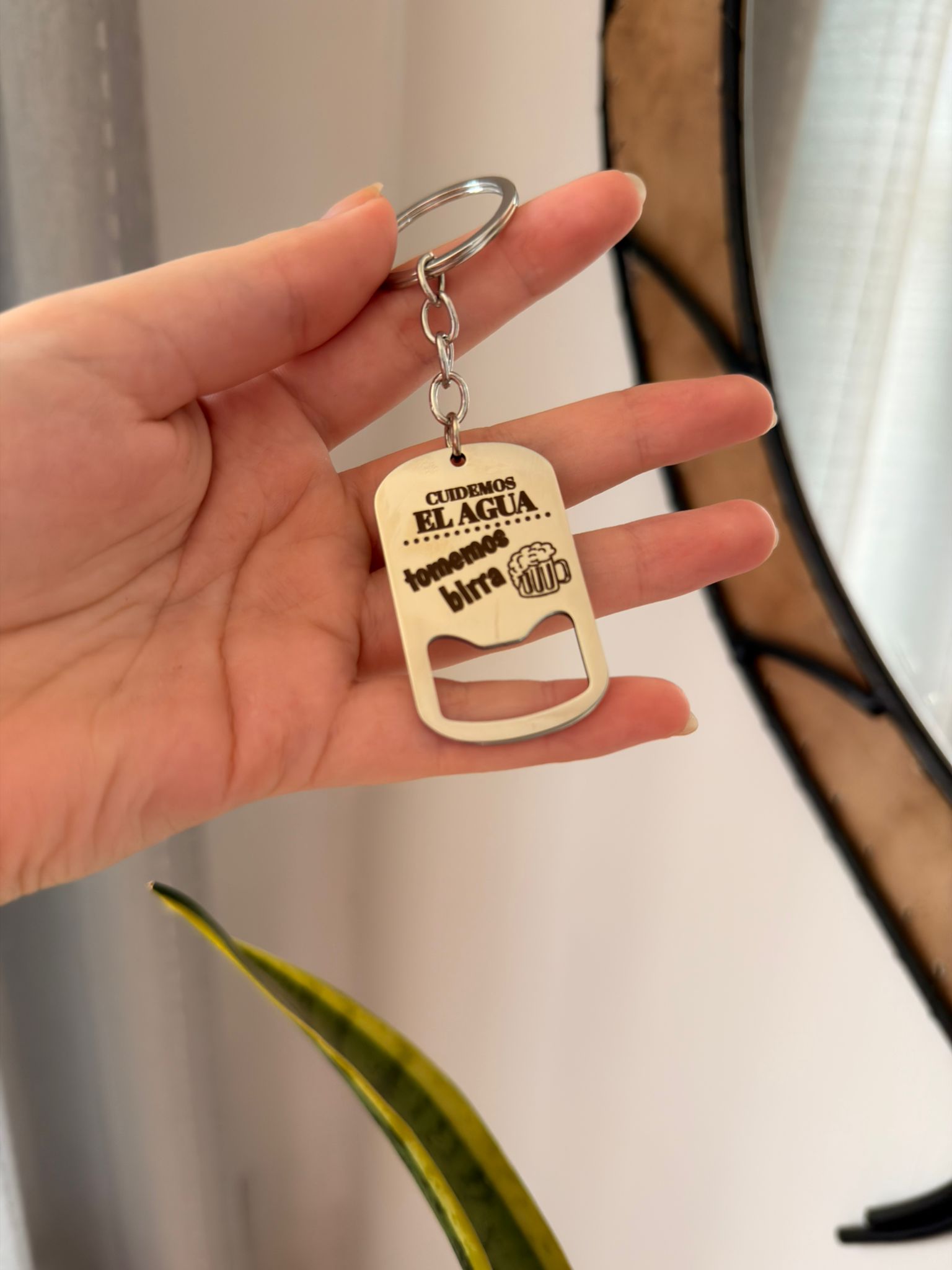 Llavero abridor personalizado con foto - Imagen 3